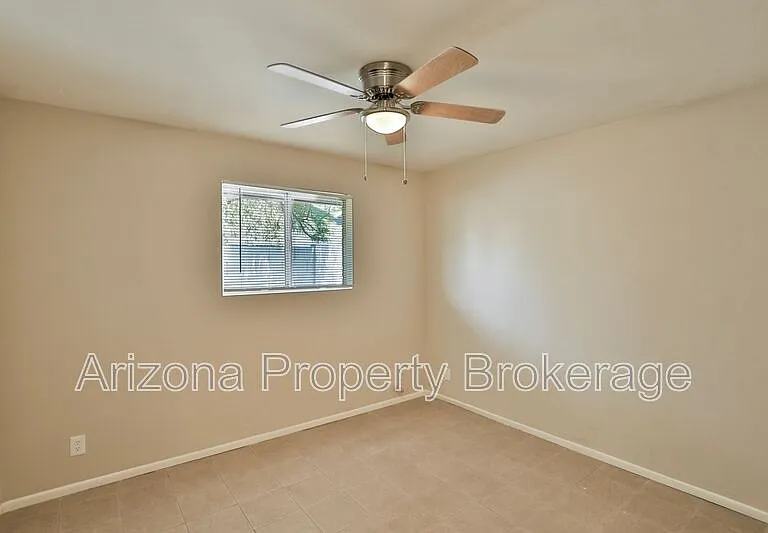 2323 S College Ave #2 — Photo 8