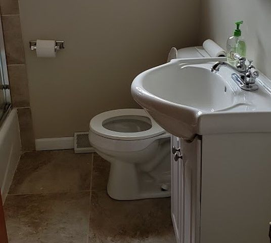 2nd image of 10812 S Union Ave