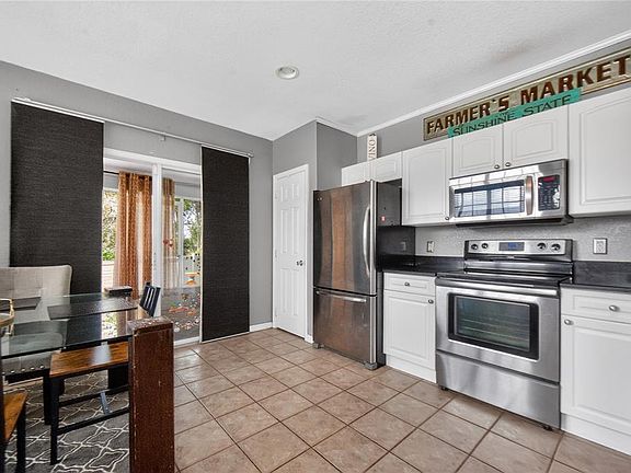 3rd image of 4204 PLANTATION COVE DRIVE