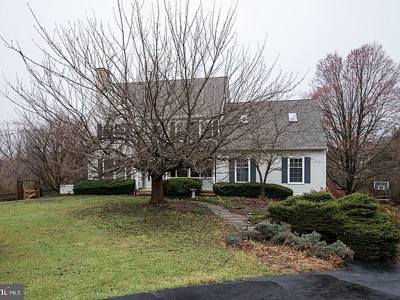 3rd image of 120 Wilmont Cir