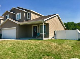 3229 W Meadow Leaf Ct, West Valley City, UT 84120