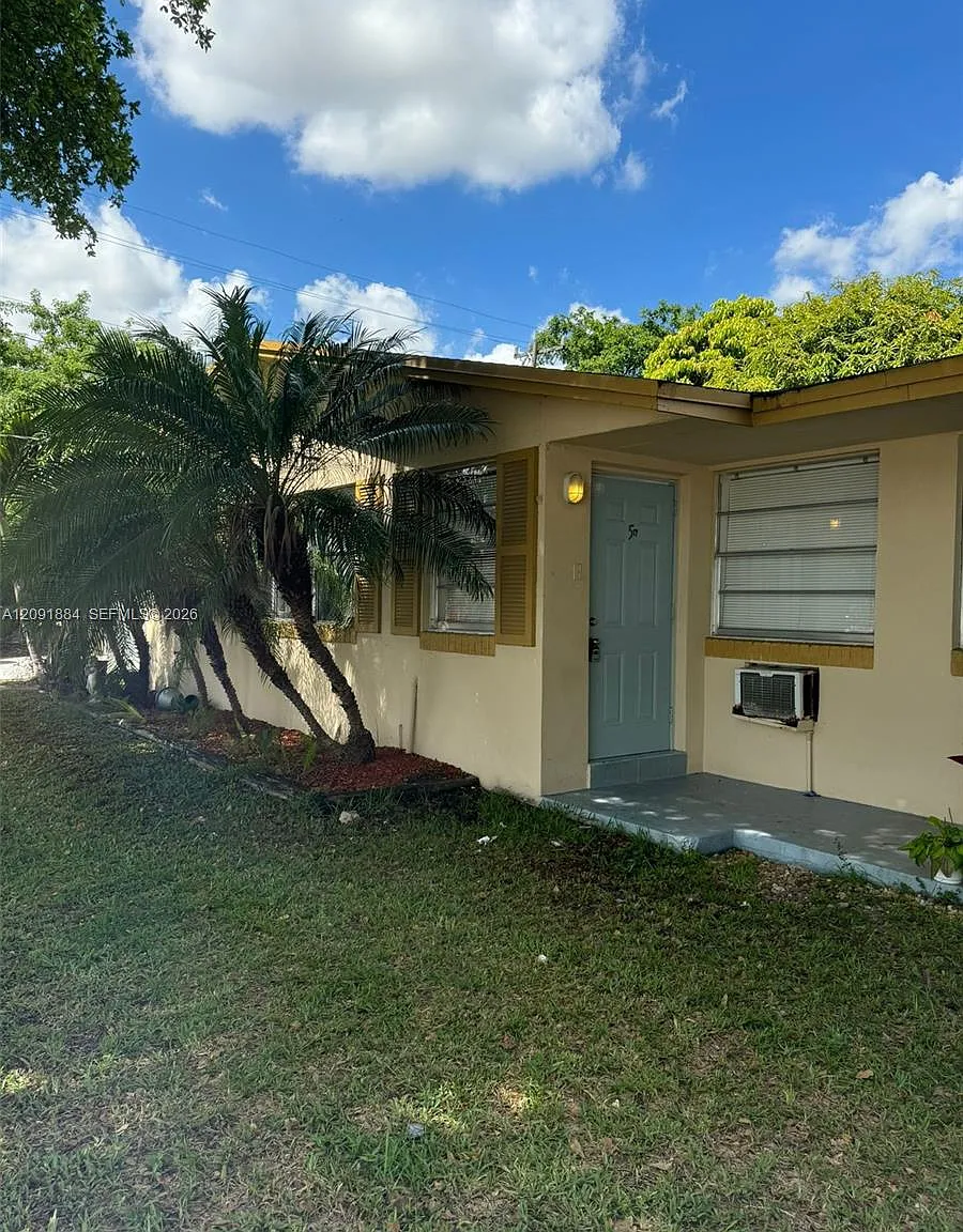 Miami Gardens Estates Sec — Photo 1