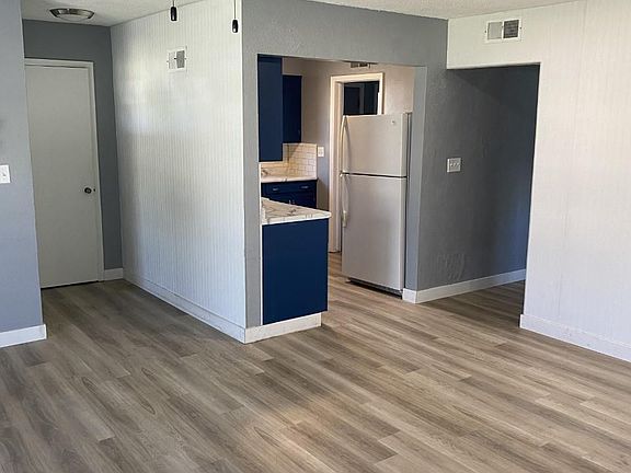 4th image of 241 N Lincoln Ave