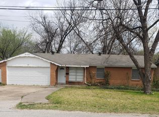 426 NW 16th St, Grand Prairie, TX 75050