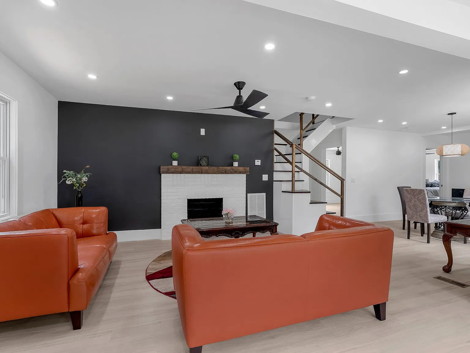 3 bed, 1700 sqft, $2,300 — Photo 2