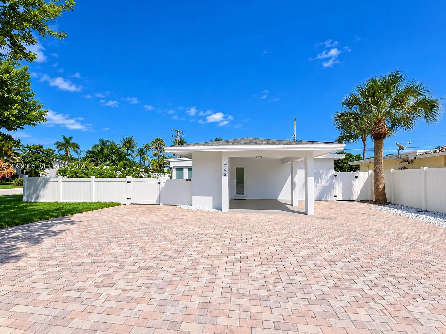 Pompano Isles Sec — Photo 2