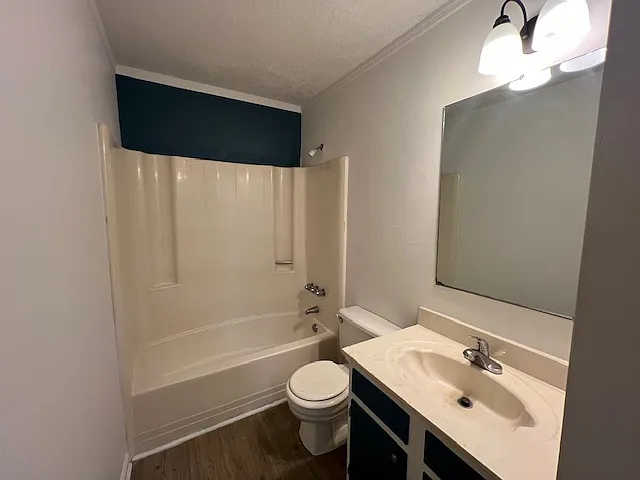 235 Corona St #201 — Photo 7