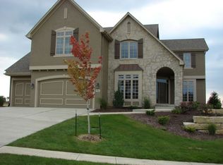 9505 W 162nd St, Overland Park, KS 66085
