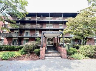 45 Oval Rd APT 14, Quincy, MA 02170