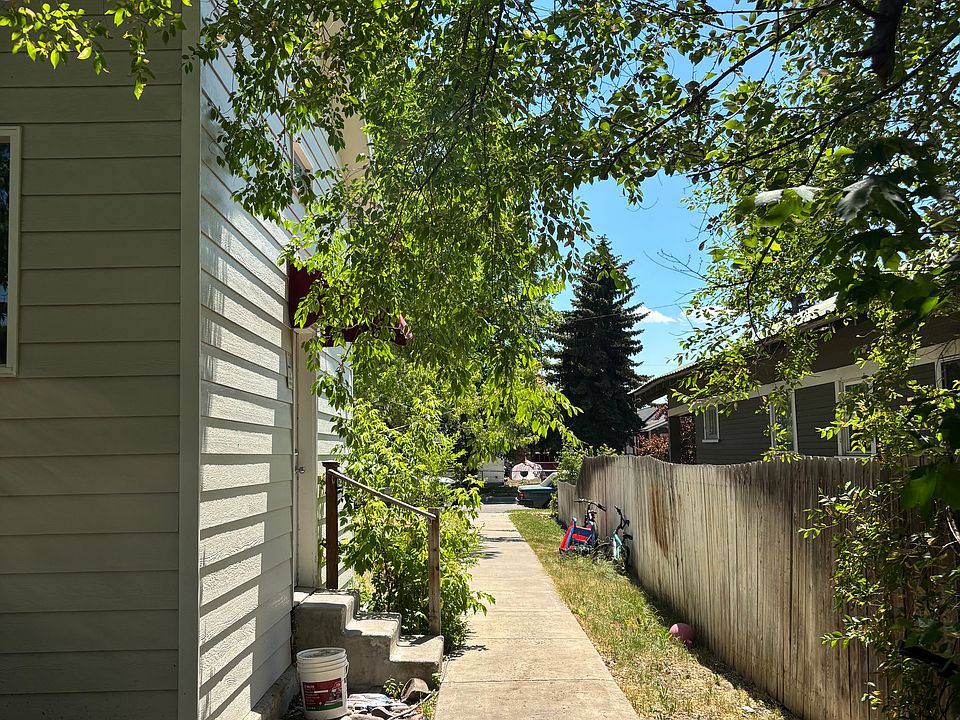 Side walkway looking back toward the street.