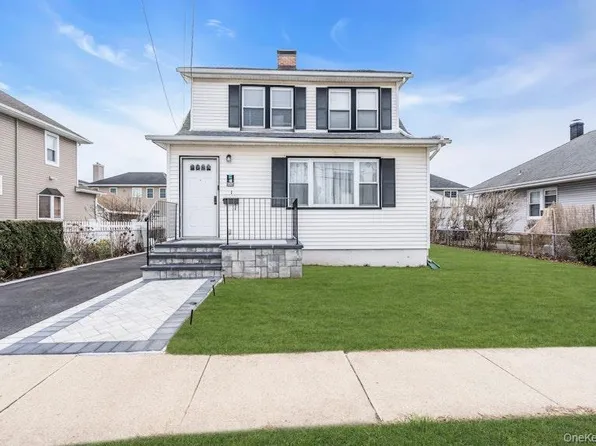 41 Jerome Avenue, Mineola, NY 11501