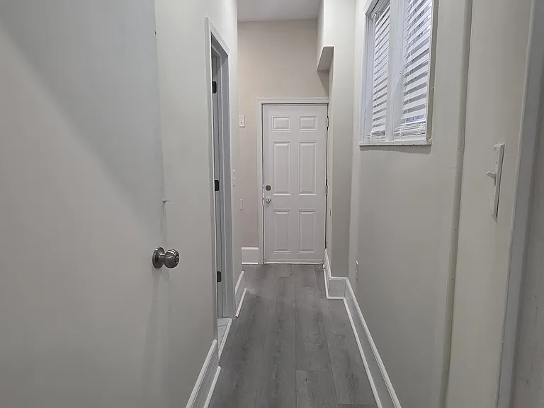 714 N 7th St — Photo 5