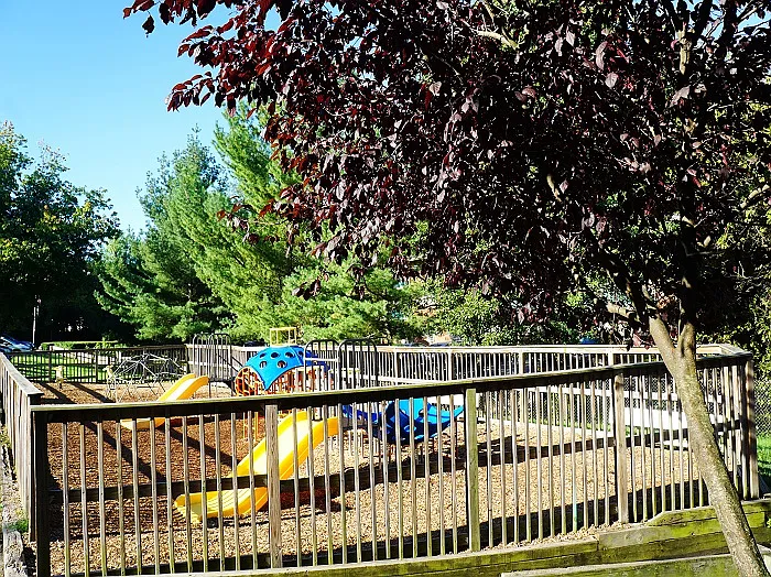 Parkview Gardens Apartments — Photo 15