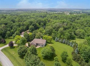 1477 Seneca Rd SW, Swisher, IA 52338