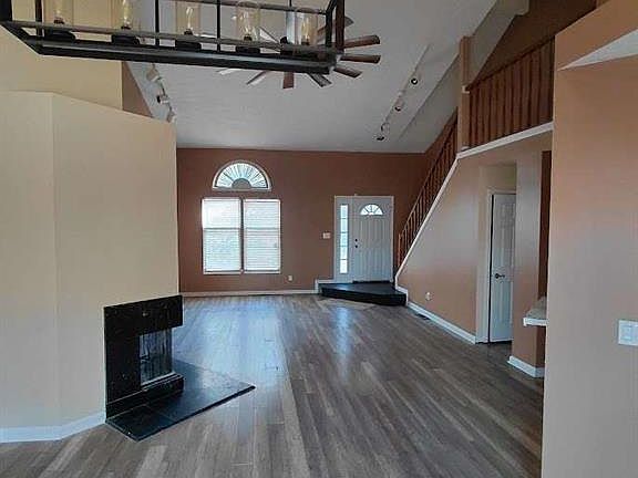 3rd image of 2291 Wilkins Ct