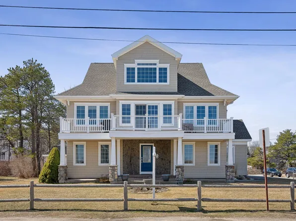 78 Oceanside Drive, Saco, ME 04072