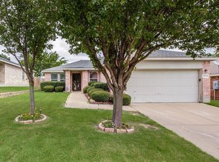 10124 Cougar Trl, Fort Worth, TX 76108