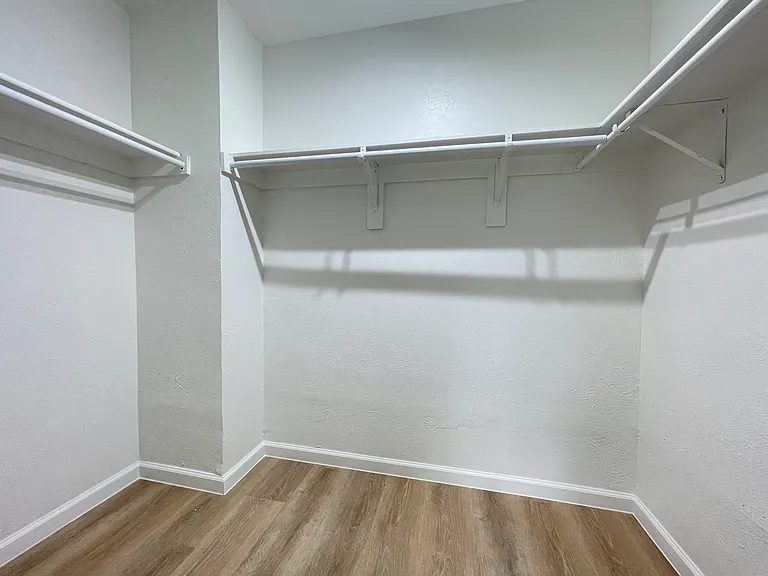 5300 Slay Dr — Photo 14