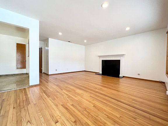 2nd image of 3991 Chilton Ln