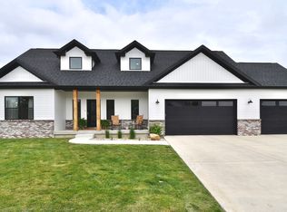 102 Dode Dr, Downs, IL 61736