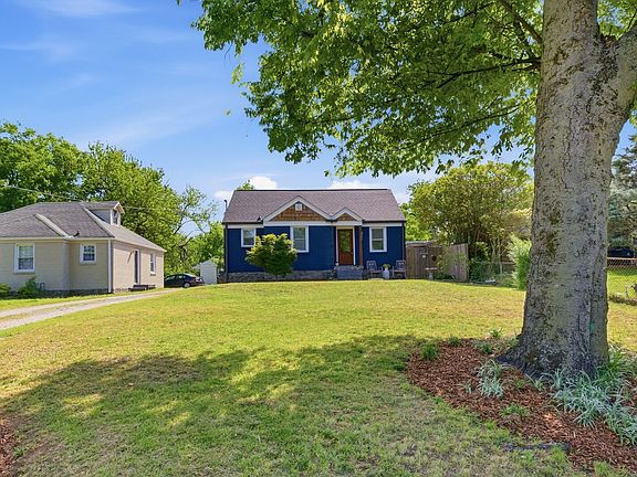 2nd image of 1703 Riverside Dr