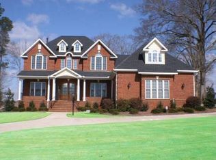 105 Fairway Lakes Rd, Greenwood, SC 29649