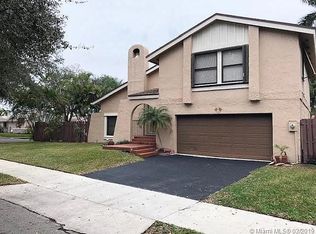 22 Forest Cir, Cooper City, FL 33026