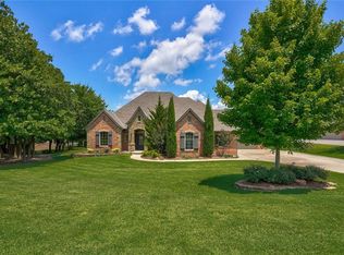 12005 Tuscany Ridge Rd, Midwest City, OK 73130