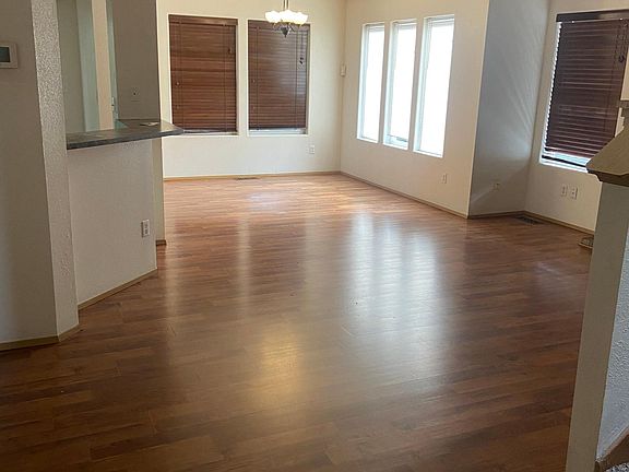 5th image of 6032 Montague Ln SE