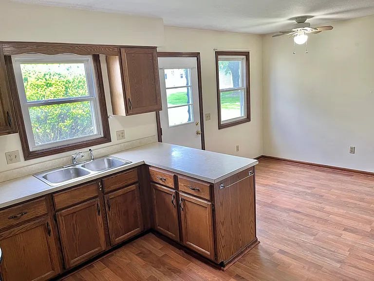 781 Plymouth St #781 — Photo 3