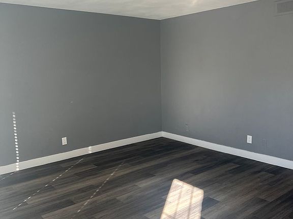 2nd image of 3344 Medina Ct