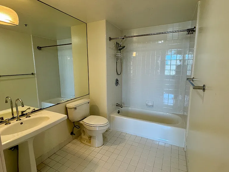 1388 Gough St #907 — Photo 25