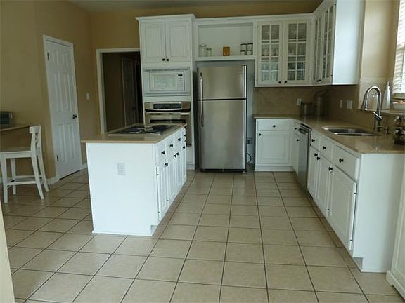 4th image of 19113 Ventana Ct