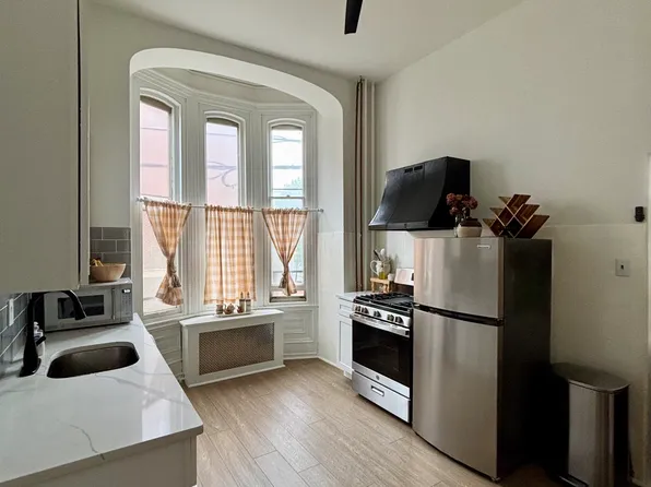2038 Spring Garden St APT 2, Philadelphia, PA 19130