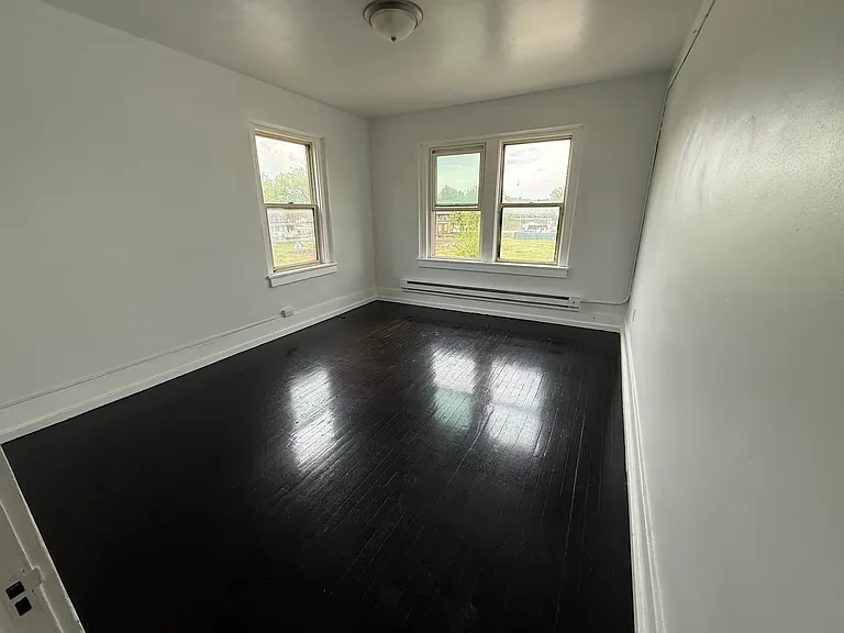 1119 4th Ave #9 — Photo 2