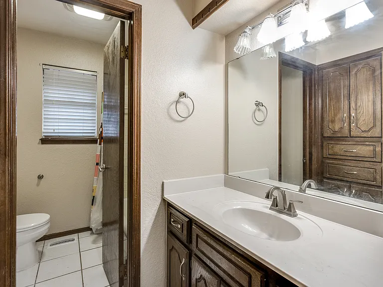 201 W Parkland Dr — Photo 11