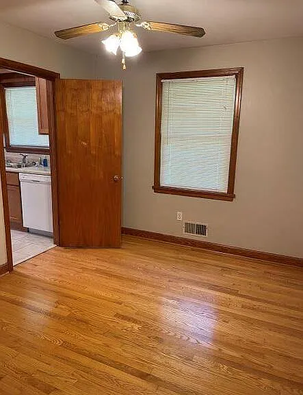 3614 Ventnor Rd SE — Photo 4