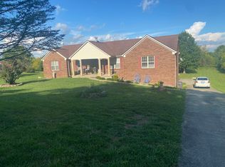 765 Oakland Ln, Harrodsburg, KY 40330