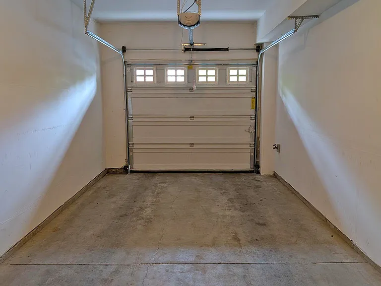7936 NE Miriam Way — Photo 17