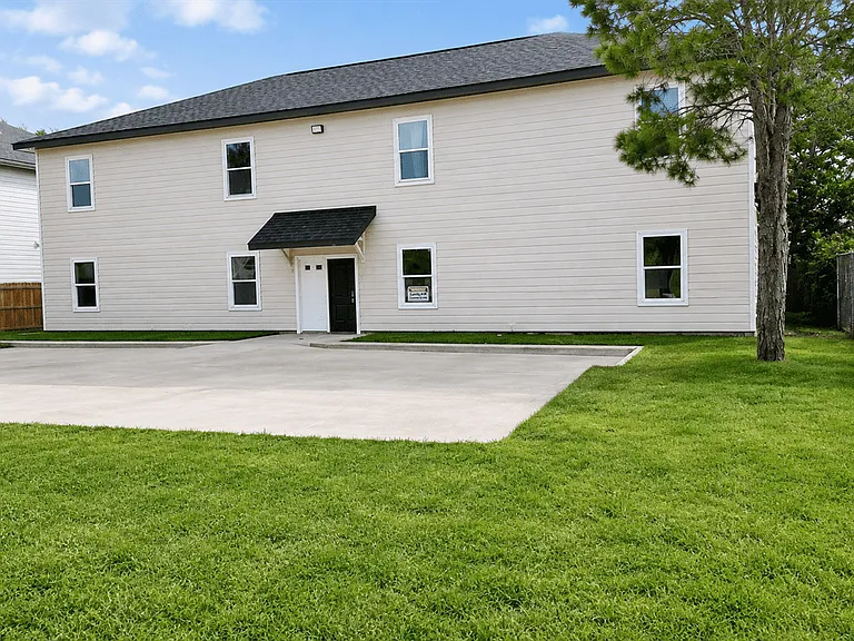 7602 Windsor Oaks #1 — Photo 13