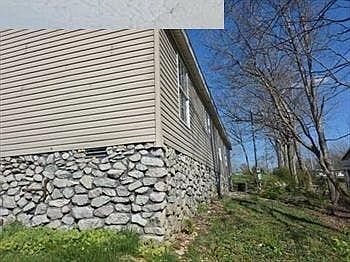 2nd image of 140 Bishop Ln