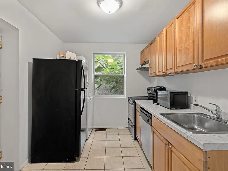4617 Locust St #1 — Photo 18
