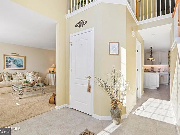 4th image of 21 Orchid Ln