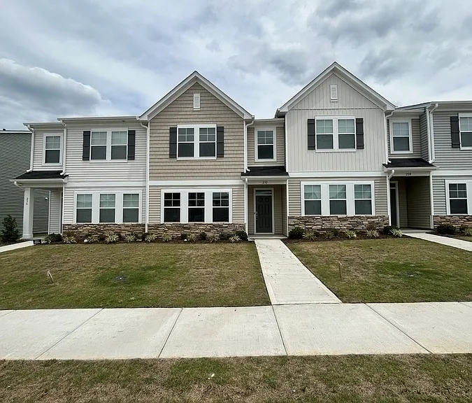 232 Marelli Dr — Photo 2