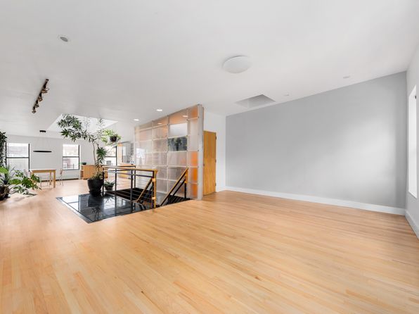 474 Sackett St #1