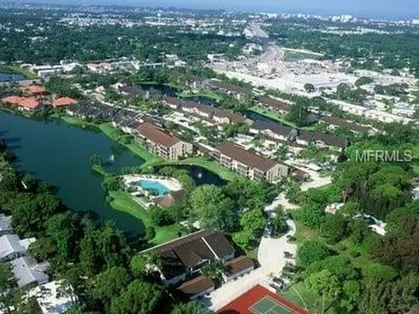 5685 Ashton Lake Dr #2-13, Sarasota, FL 34231