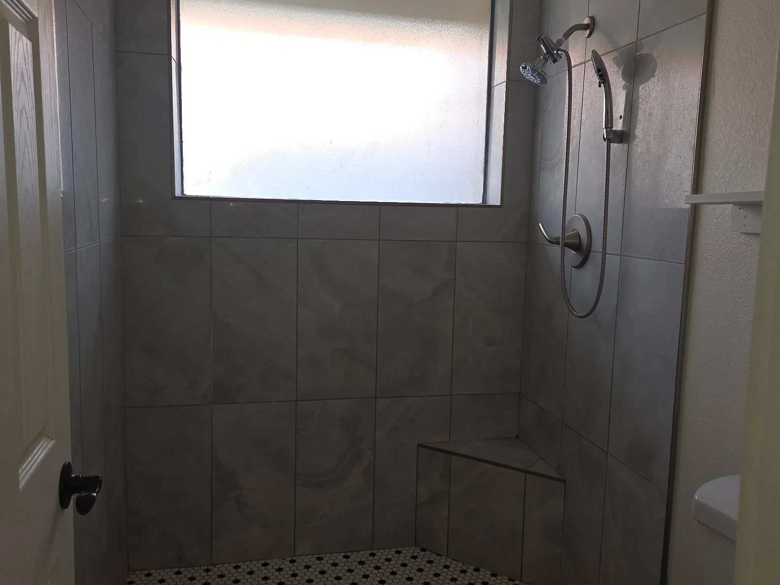 2 bed, 1237 sqft, $2,000 — Photo 2