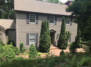 3 Claremont Dr, Flat Rock, NC 28731