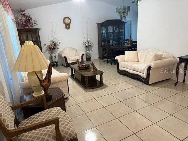 3 bed, 2.0 bath, 1879 sqft, $2,500 — Photo 2