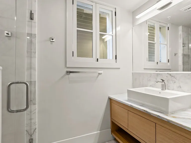 937 Dumaine St #201 — Photo 9